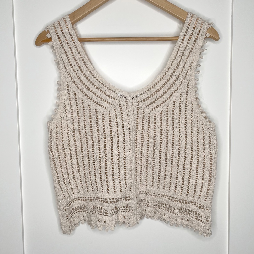 Crocheted Lacy Fringed Cotton Cropped Tank Top in Cream - Picture 3 of 7